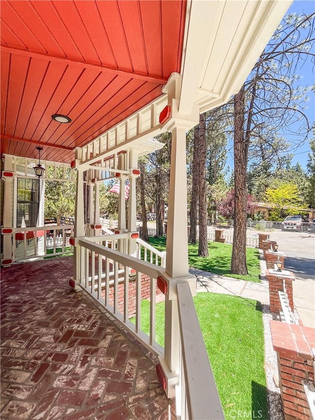 1125 Hemlock Ln, Big Bear City, CA 92314 - photo 4