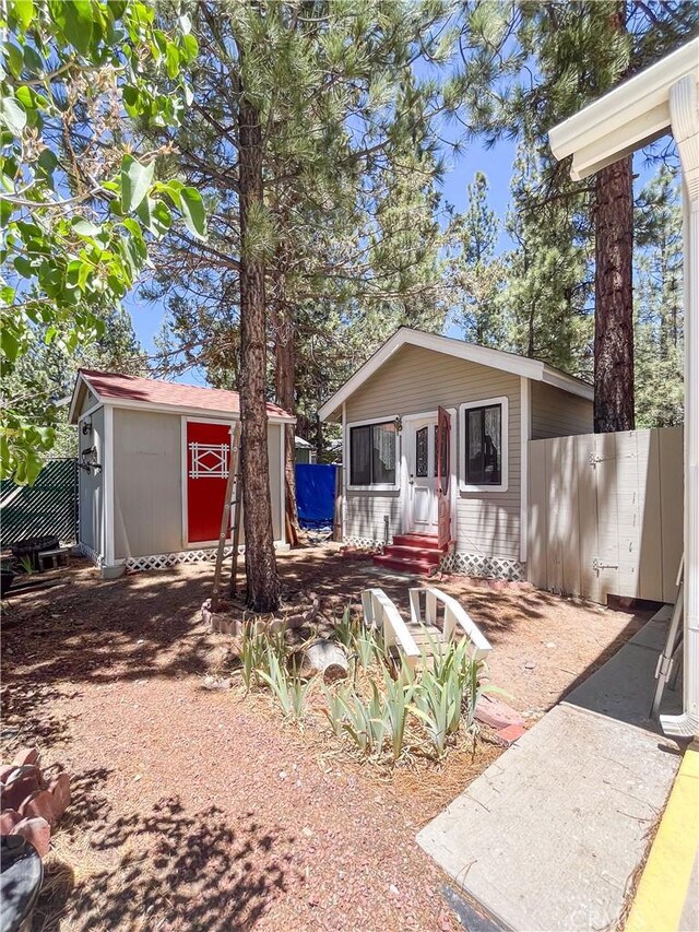 1125 Hemlock Ln, Big Bear City, CA 92314 - photo 33