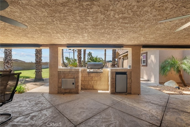 40139 15th St W, Palmdale, CA 93551 - view of patio featuring exterior kitchen