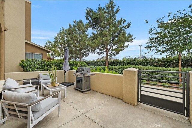13131 Park Pl Unit 102, Hawthorne, CA 90250 - view of patio featuring area for grilling