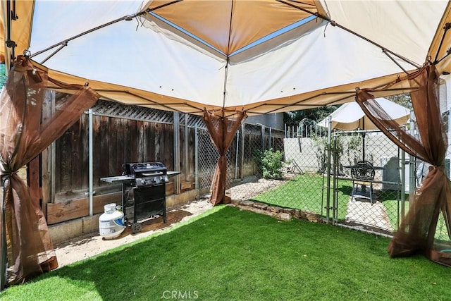 30156 Lexington Dr, Castaic, CA 91384 - fenced backyard featuring a gazebo