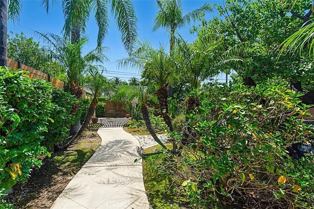 1604 N Laurel Ave, Upland, CA 91784 - view of community
