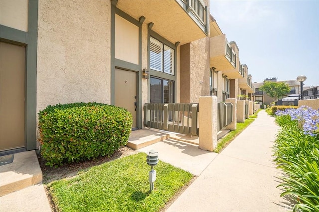 1927 Huntington Dr Unit C, Duarte, CA 91010 - entrance to property featuring stucco siding and a residential view