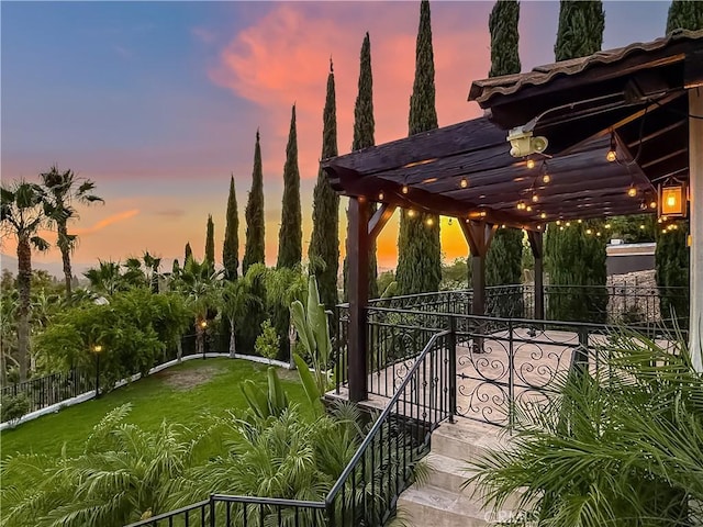 567 Lone Oak Dr, Thousand Oaks, CA 91362 - surrounding community with a pergola and a fenced backyard