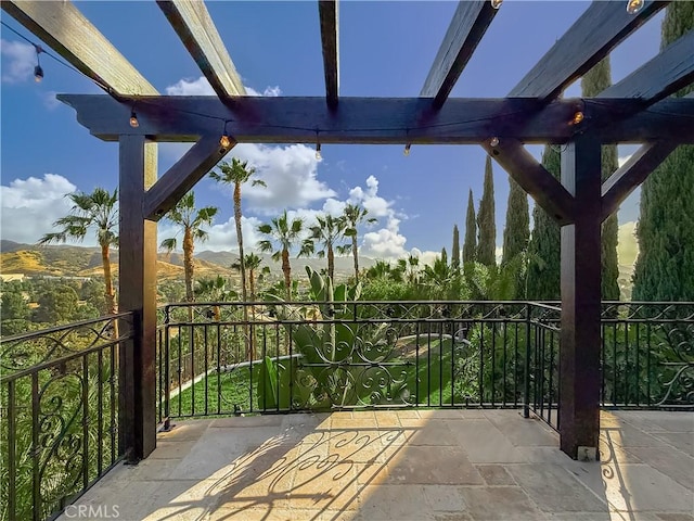 567 Lone Oak Dr, Thousand Oaks, CA 91362 - view of patio / terrace with a mountain view