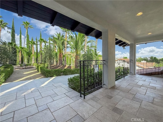 567 Lone Oak Dr, Thousand Oaks, CA 91362 - photo 12