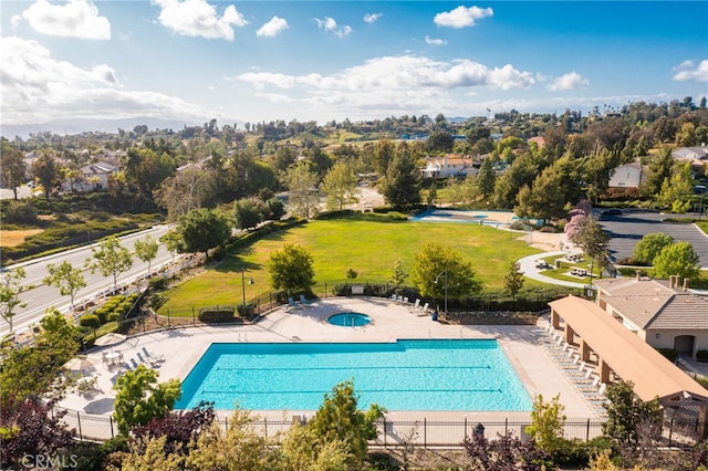 41024 Montelena Cir, Temecula, CA 92591 - community pool with a patio and a residential view