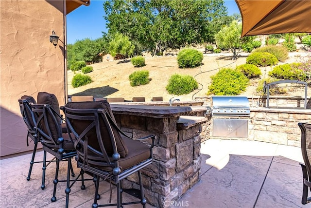 9942 Sunfish Cir, Paso Robles, CA 93446 - view of patio / terrace with exterior kitchen