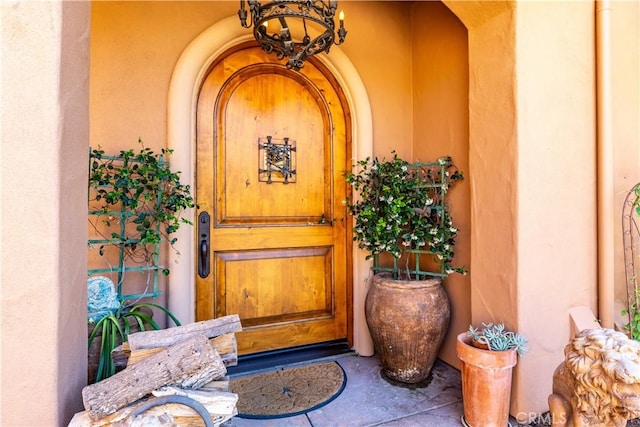 9942 Sunfish Cir, Paso Robles, CA 93446 - doorway to property featuring stucco siding