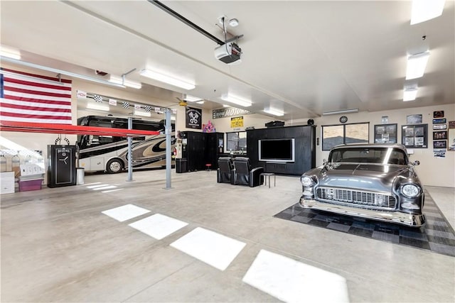 9942 Sunfish Cir, Paso Robles, CA 93446 - garage with a garage door opener