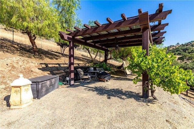 9942 Sunfish Cir, Paso Robles, CA 93446 - view of yard with a pergola