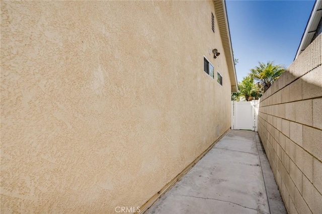 6772 Rook Dr, Huntington Beach, CA 92647 - view of side of home with stucco siding