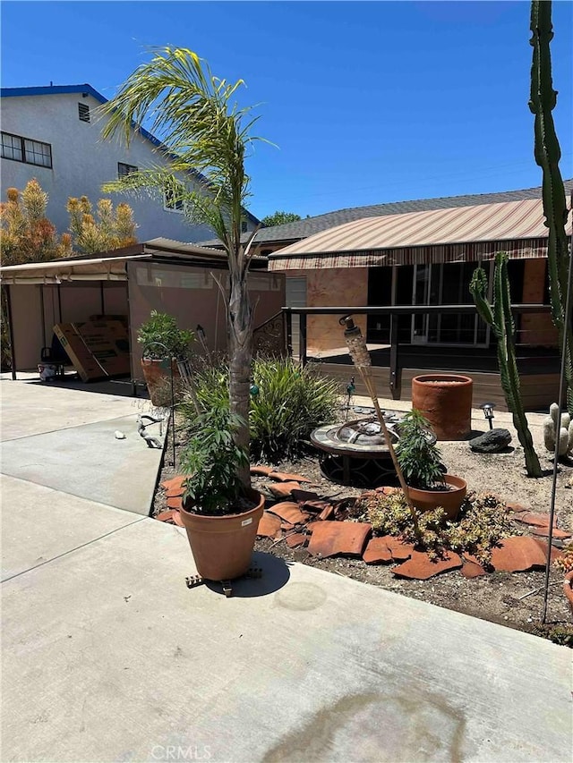 2322 249th St, Lomita, CA 90717 - view of front facade with a patio