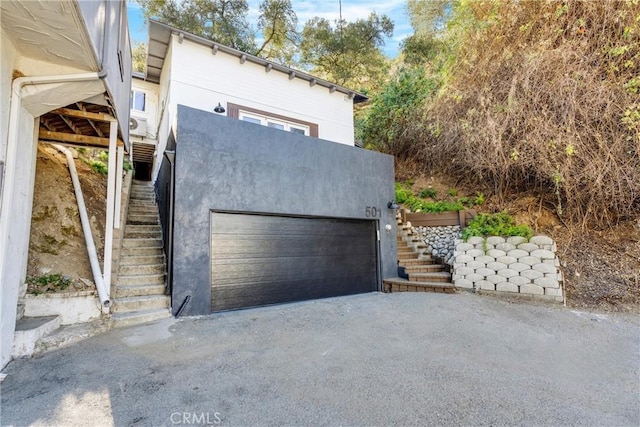 501 Solway St, Glendale, CA 91206 - garage featuring driveway