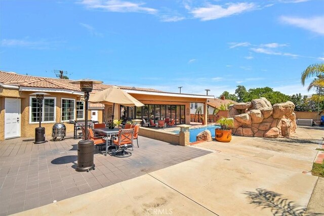 2335 N San Antonio Ave, Upland, CA 91784 - view of patio / terrace with outdoor dining area