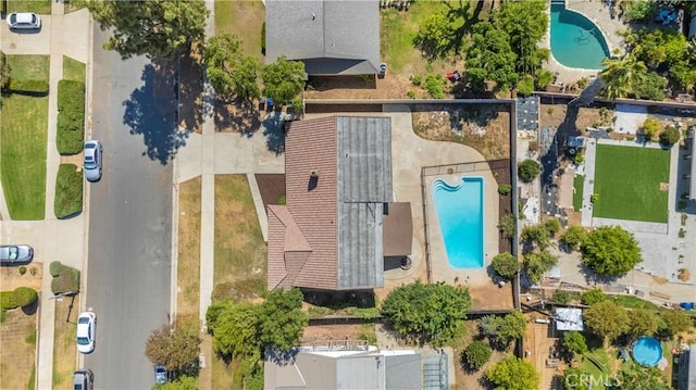 801 Navajo Dr, Riverside, CA 92507 - bird's eye view of a pool area