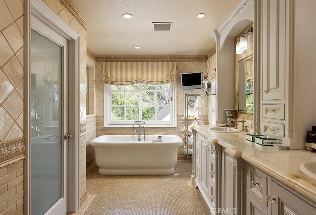 24992 Buckskin Dr, Laguna Hills, CA 92653 - photo 17