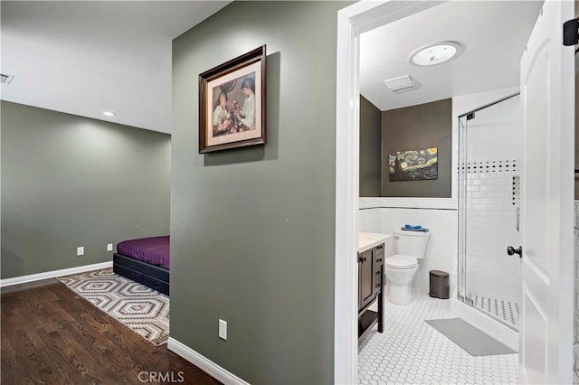 1425 Violeta Dr, Alhambra, CA 91801 - bathroom with a stall shower and vanity