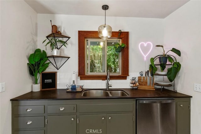 8 Barton Pkwy, Oakdale, CA 95361 - kitchen featuring dishwasher, dark countertops, tasteful backsplash, and pendant lighting