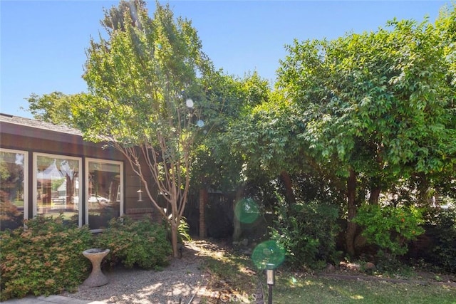 8 Barton Pkwy, Oakdale, CA 95361 - view of yard