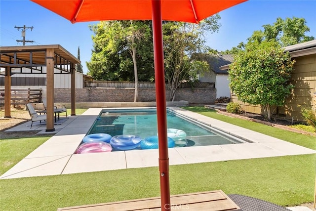 8 Barton Pkwy, Oakdale, CA 95361 - view of swimming pool with a fenced backyard and a patio