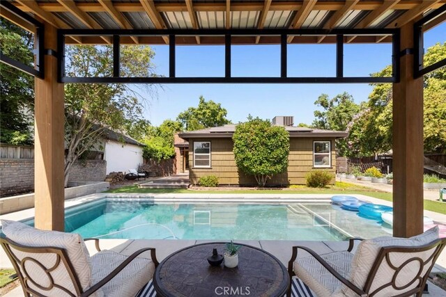 8 Barton Pkwy, Oakdale, CA 95361 - view of pool featuring a fenced backyard