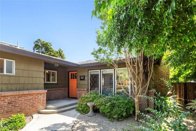 8 Barton Pkwy, Oakdale, CA 95361 - entrance to property featuring brick siding