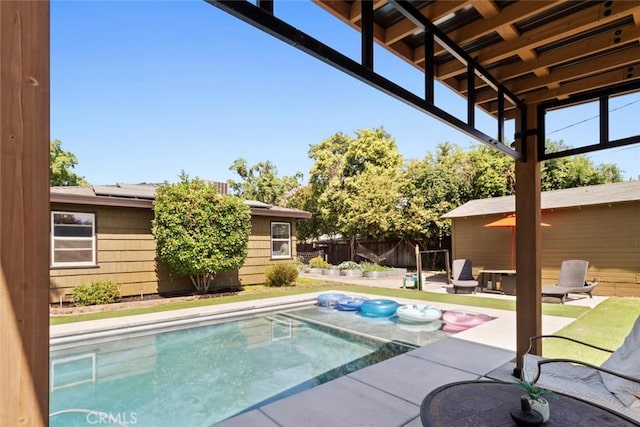 8 Barton Pkwy, Oakdale, CA 95361 - view of pool with a patio