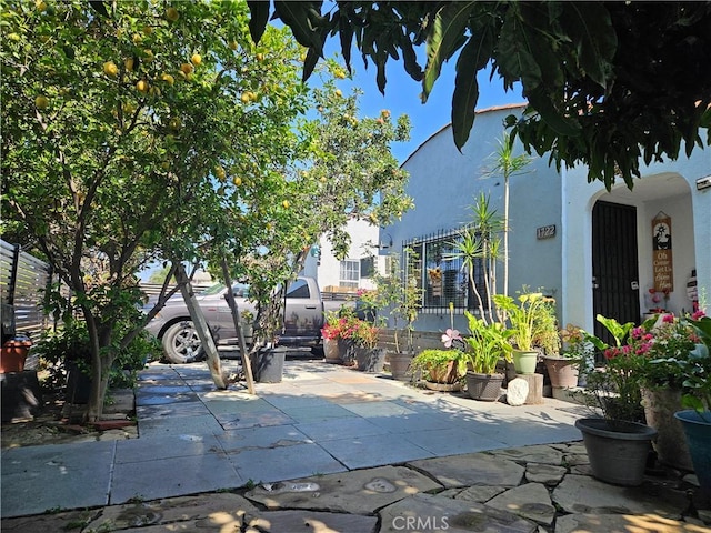 1722 W 60th Pl, Los Angeles, CA 90047 - view of patio / terrace