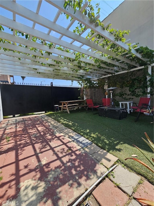1722 W 60th Pl, Los Angeles, CA 90047 - view of patio featuring a pergola