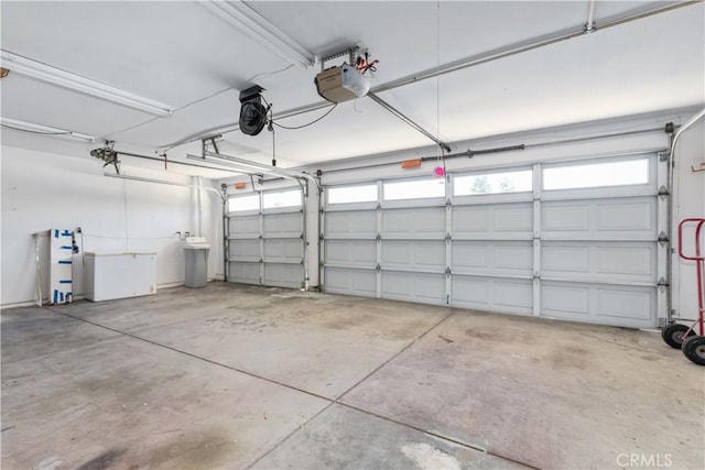 1678 Bella Vista Ct, Paso Robles, CA 93446 - garage featuring a garage door opener