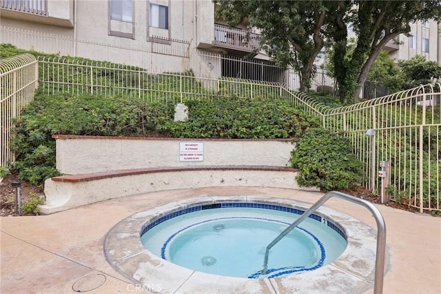 1610 Neil Armstrong St Unit 313, Montebello, CA 90640 - view of swimming pool featuring a community hot tub and a pool