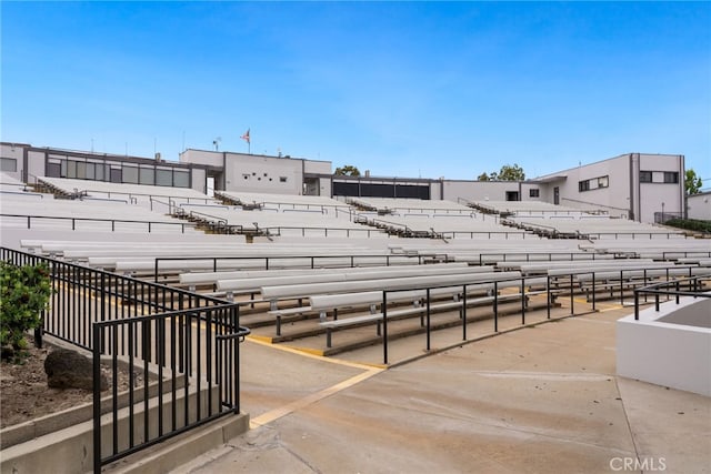 1670 Interlachen Rd Unit 43J, Seal Beach, CA 90740 - view of patio / terrace
