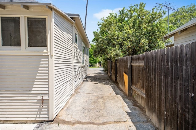 3141 Locust St, Riverside, CA 92501 - view of side of home