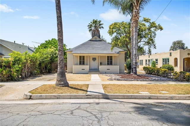 3141 Locust St, Riverside, CA 92501 - bungalow-style home with covered porch