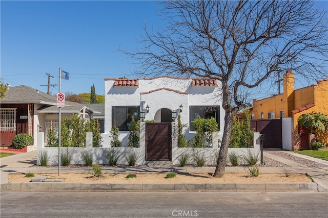 2702 Reynier Ave, Los Angeles, CA 90034 - photo 2