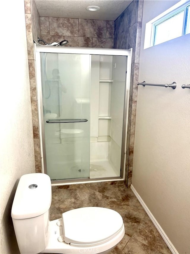 9856 Hawthorne Ave, Hesperia, CA 92345 - bathroom with a shower stall