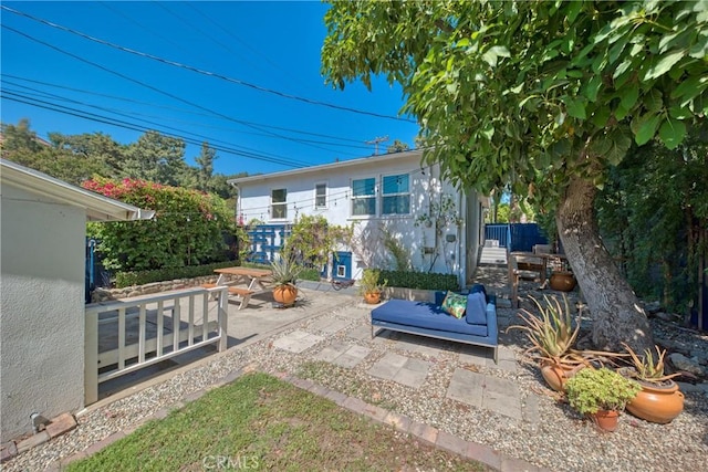 252 E Scenic Dr, Monrovia, CA 91016 - view of patio