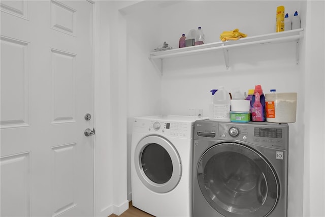 3032 Cogswell Rd, El Monte, CA 91732 - laundry room featuring separate washer and dryer
