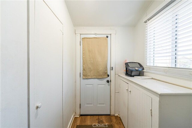 201 S Spruce St, Montebello, CA 90640 - entryway with dark wood finished floors