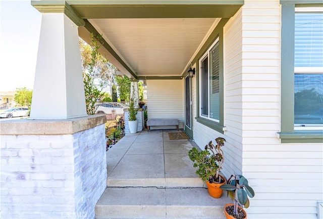 201 S Spruce St, Montebello, CA 90640 - view of porch
