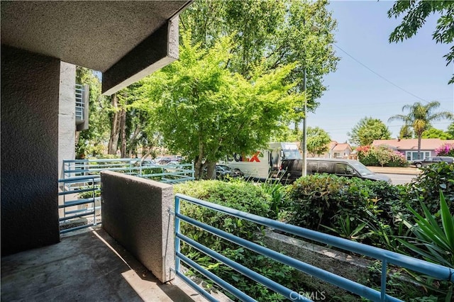 5151 Balboa Blvd Unit 104, Encino, CA 91316 - view of balcony