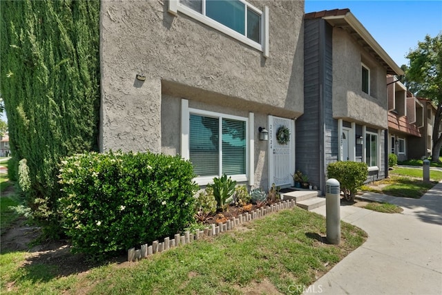 22524 Paseo Terraza, Saugus, CA 91350 - property entrance featuring stucco siding