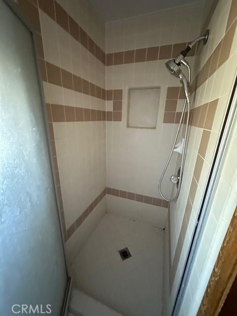 27208 Cornell St, Hemet, CA 92544 - bathroom with a shower stall