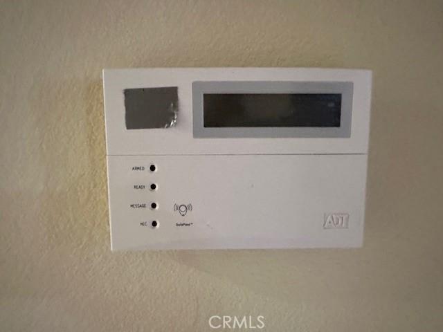 27208 Cornell St, Hemet, CA 92544 - detailed view of a textured wall