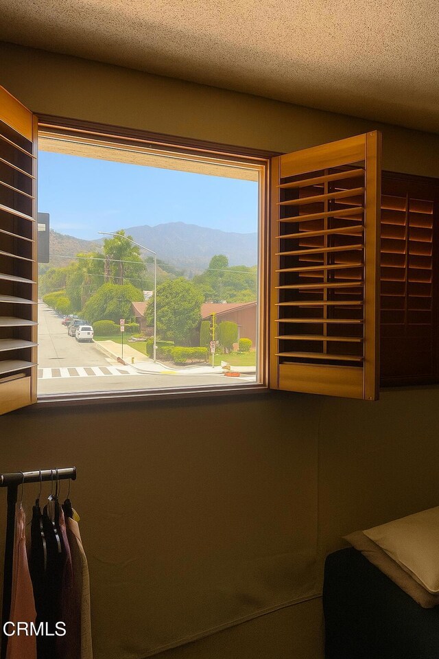 758 W Foothill Blvd, Monrovia, CA 91016 - detailed view of a mountainous background and a textured ceiling