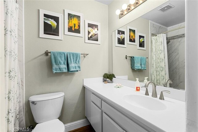 11 Tilden Ln, Chico, CA 95928 - full bath featuring vanity and curtained shower