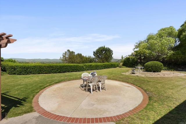 2221 Cortina Cir, Escondido, CA 92029 - view of patio