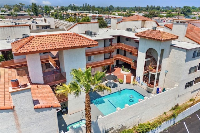 7625 Reseda Blvd Unit 302, Reseda, CA 91335 - view from above of property featuring a pool area