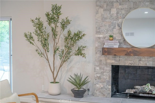 73466 Salt, Cedar, Palm Desert, CA 92260 - detailed view of a fireplace